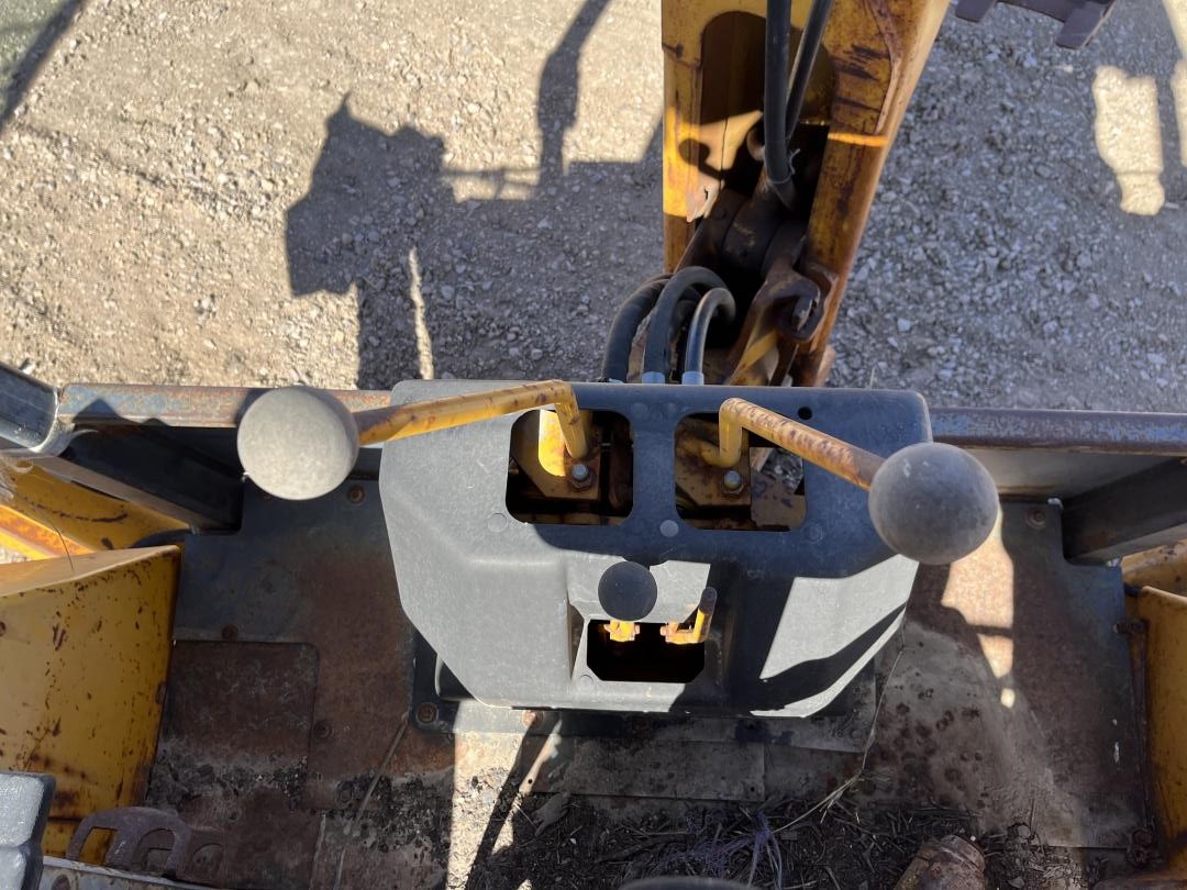 ./imagenes/INVOICE/2019/17348/RETROEXCAVADORA JOHN DEERE 210C (39).JPG